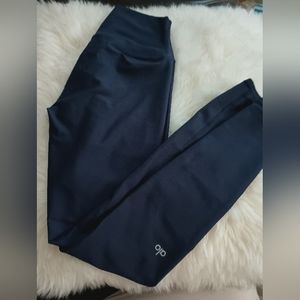 Alo Yoga Navy Leggings Size M